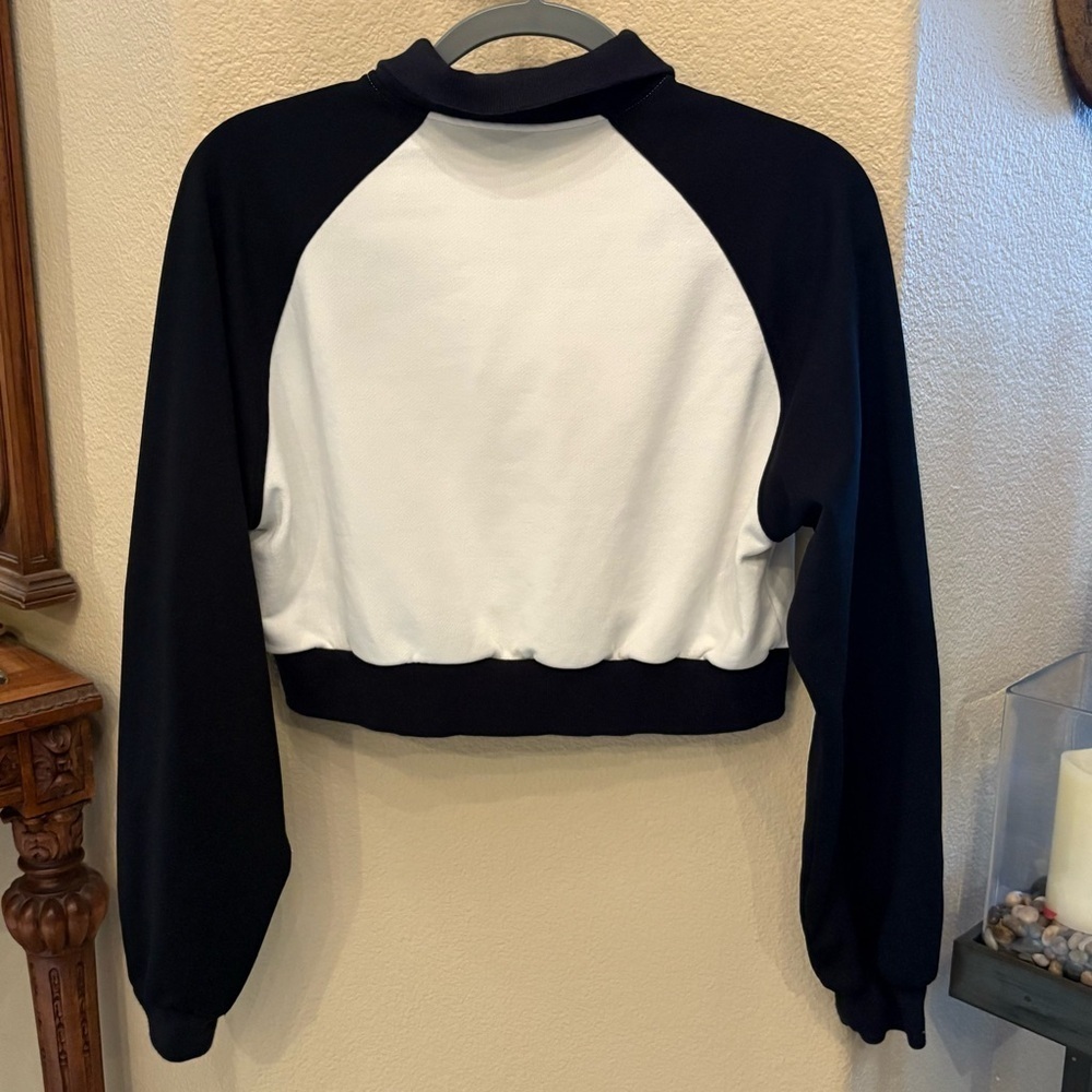 X-GIRL Black White 1/2 Zipped Collar Cropped Sweatshirt Size Small - Picture 4 of 9